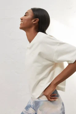 Dash and Stars Camiseta Crop Blanca Beige Best