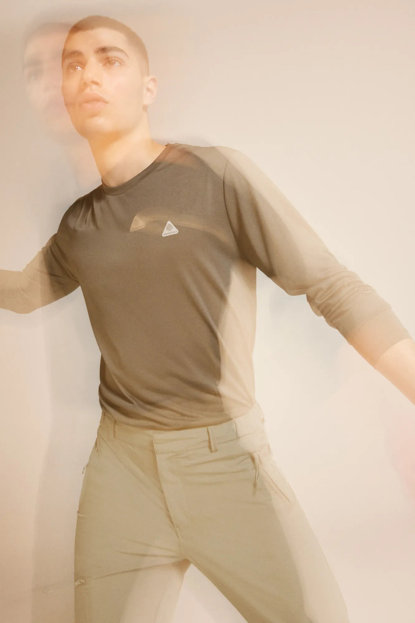 * Camiseta Oudoor Combinada Kaki Oscuro Clearance