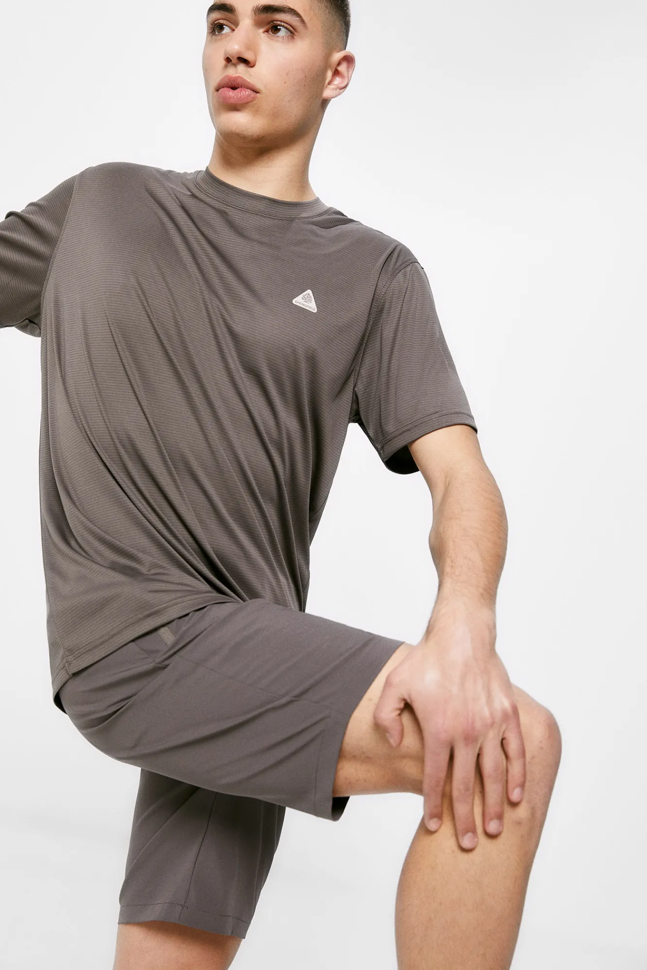 * Camiseta Outdoor Gris Oscuro Online