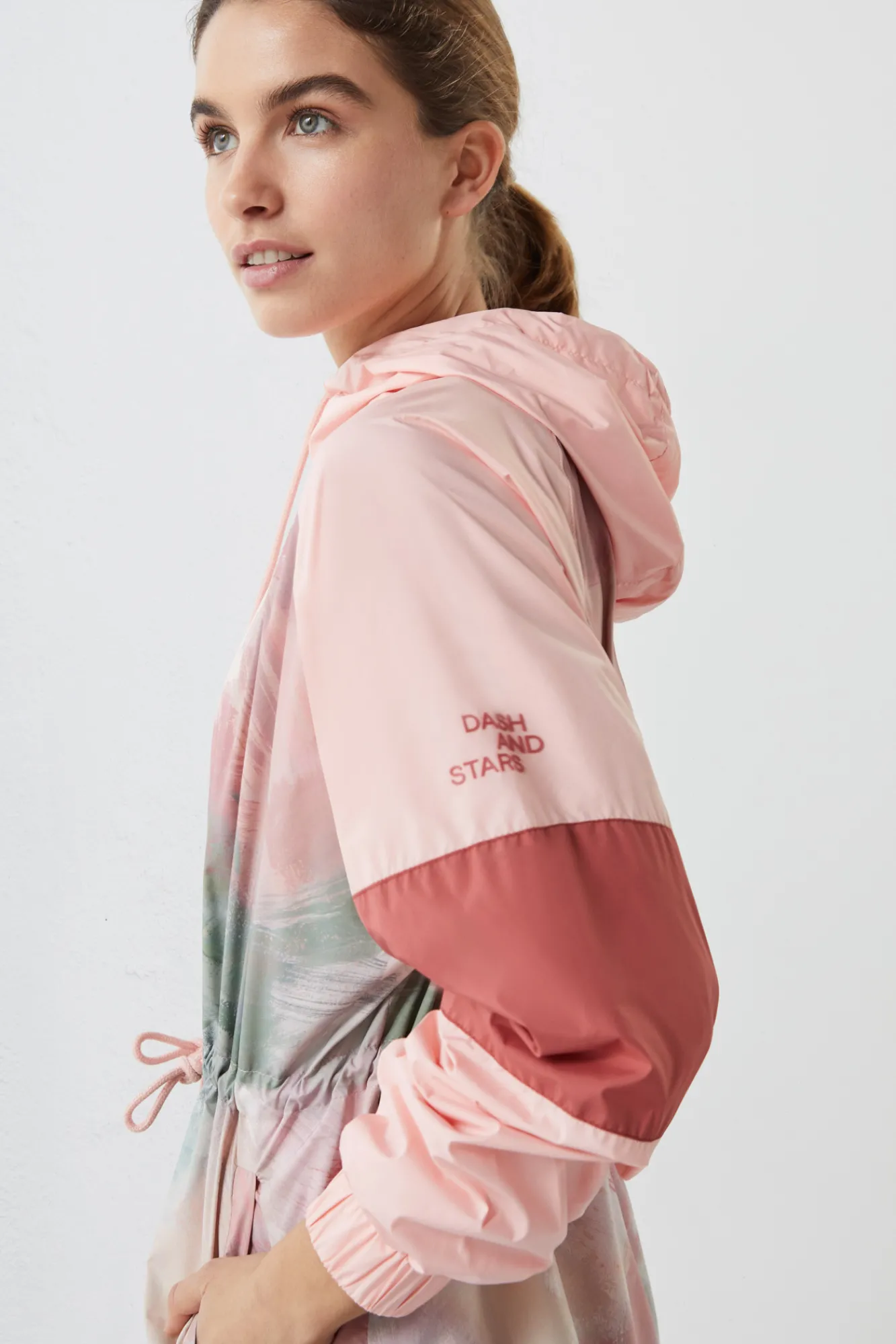 Dash and Stars Chaqueta Tecnica Water-Repellent Estampado Rosa Outlet
