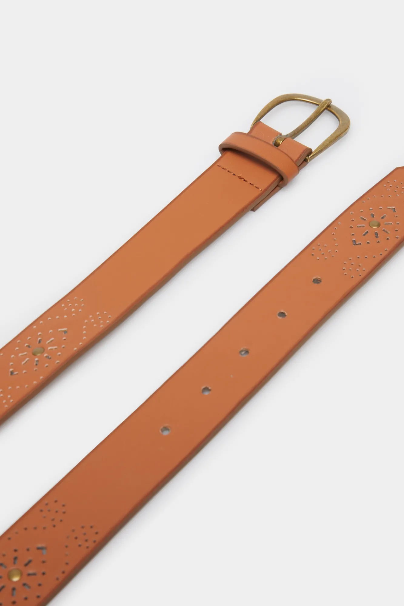 * Cinturon Troquelados Tachas Naranja Outlet
