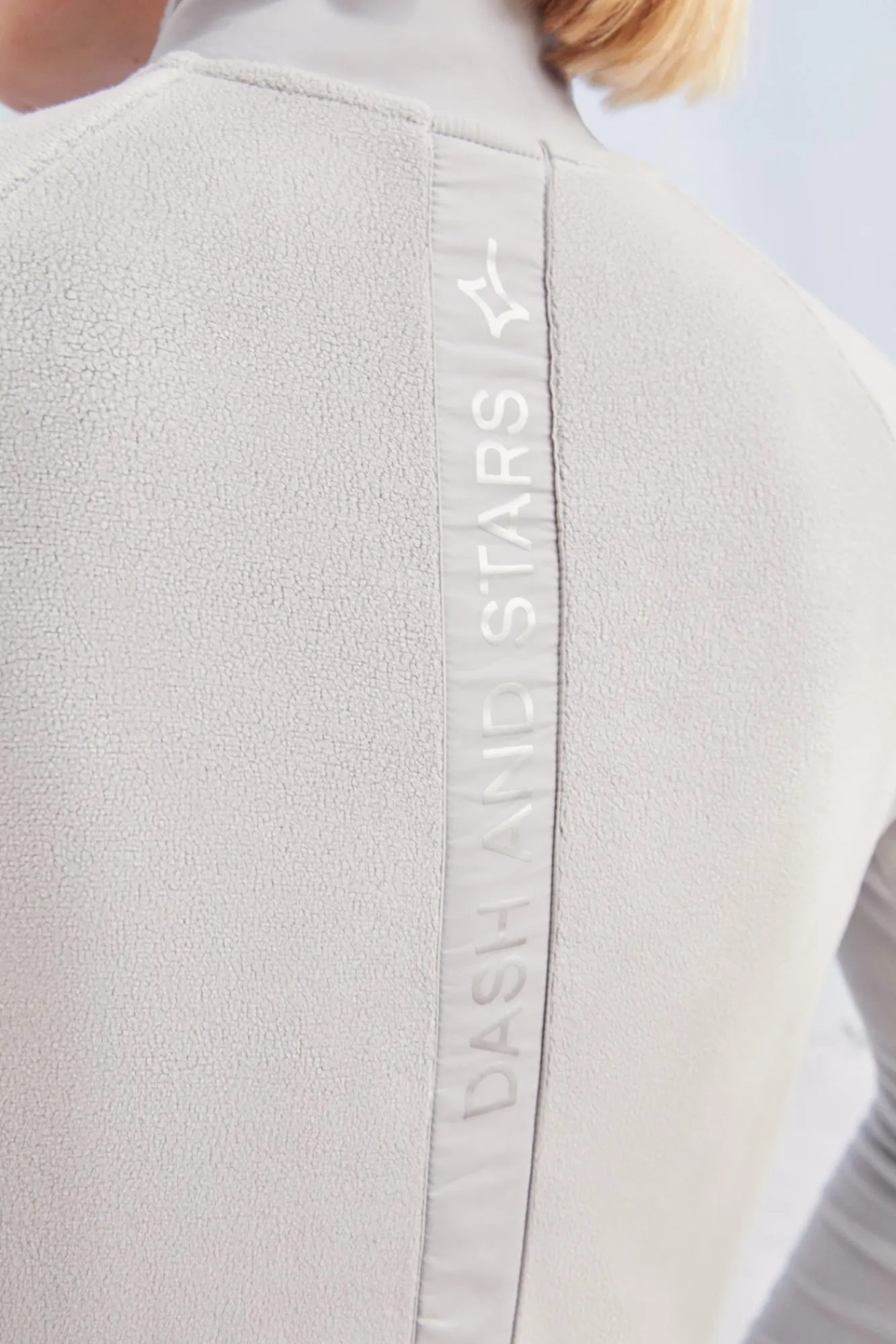 Dash and Stars Forro Polar Gris Sale