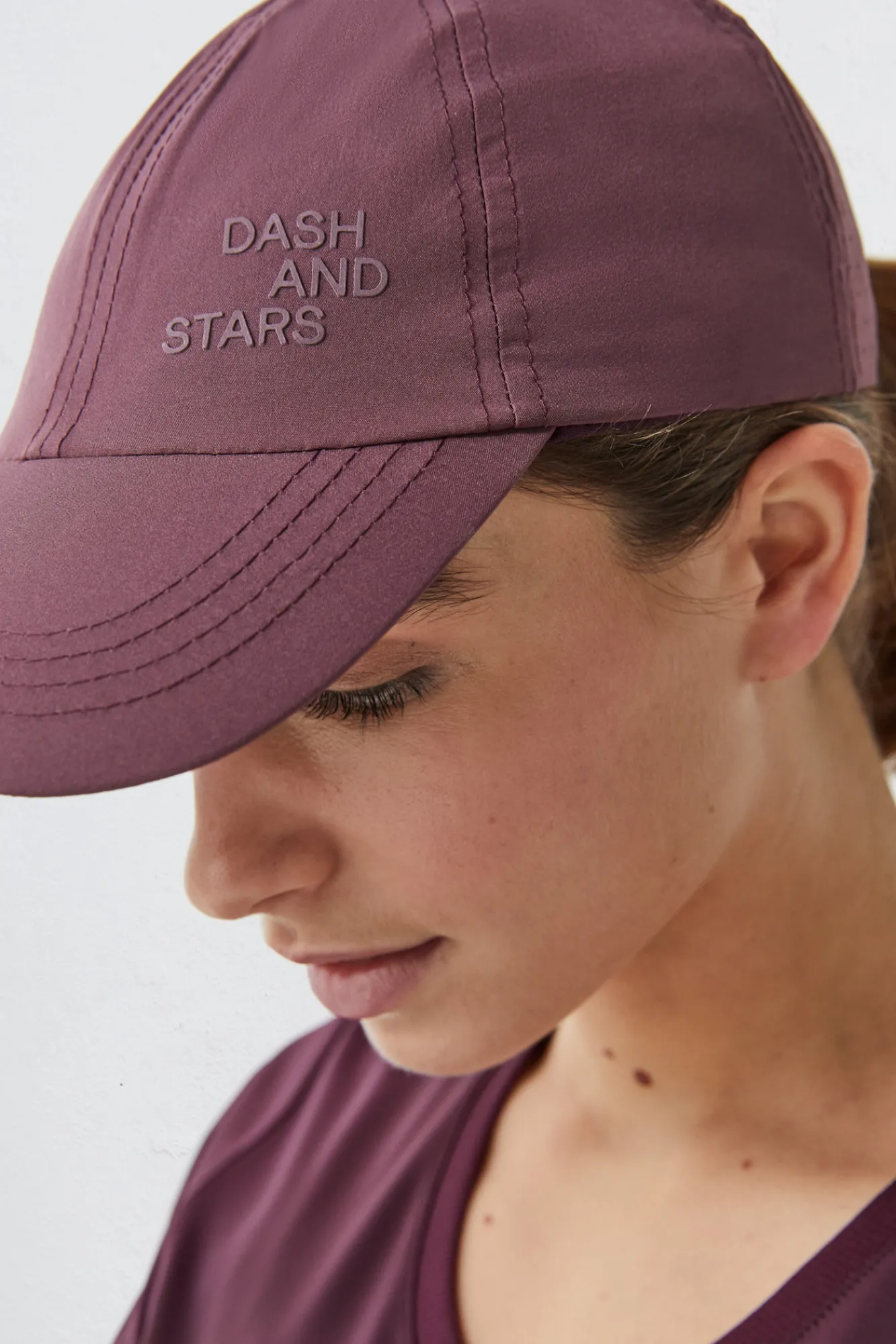 Dash and Stars Gorra Tecnica Granate Rosa Best