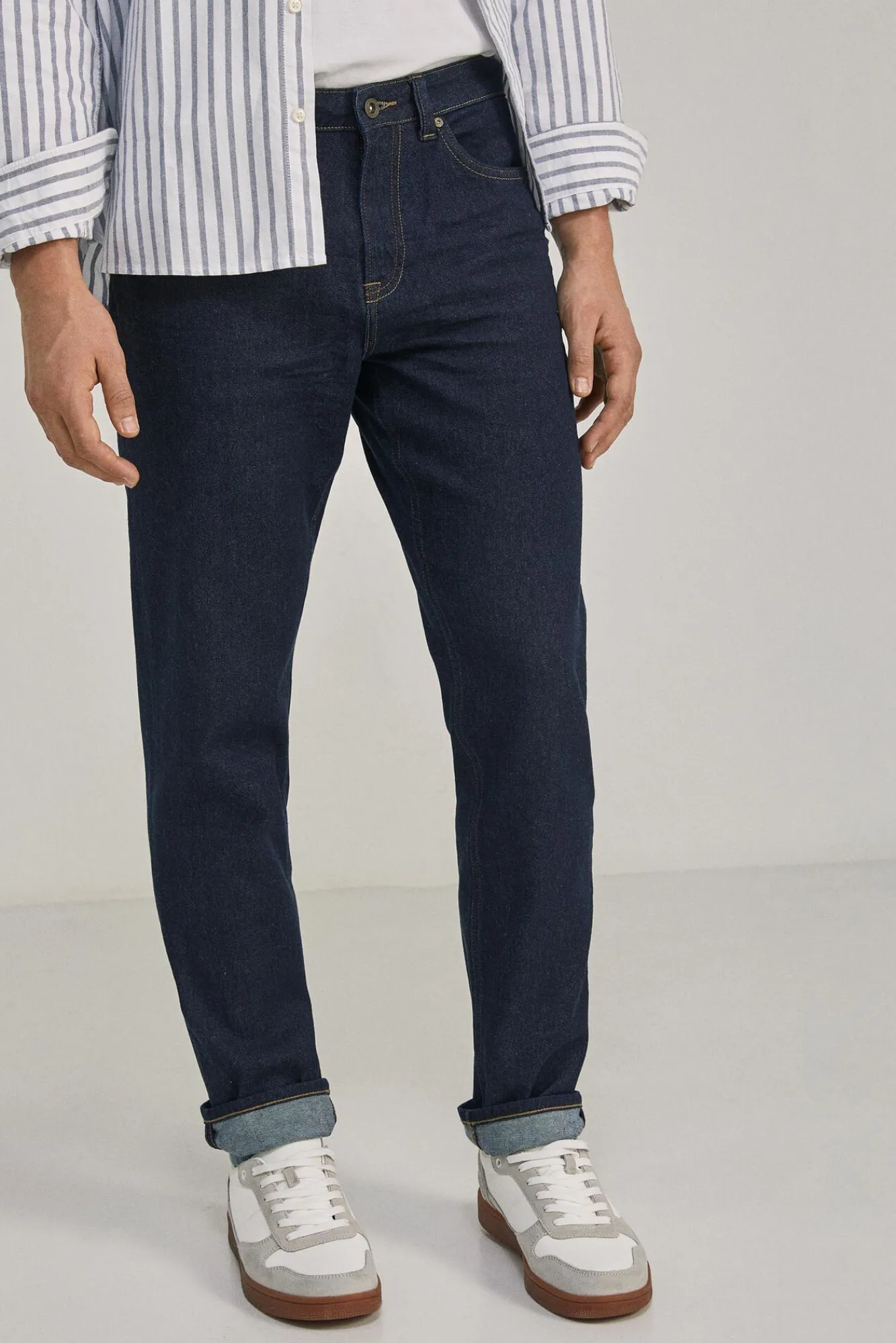 * Jeans Regular Lavado Desencolado Navy Outlet