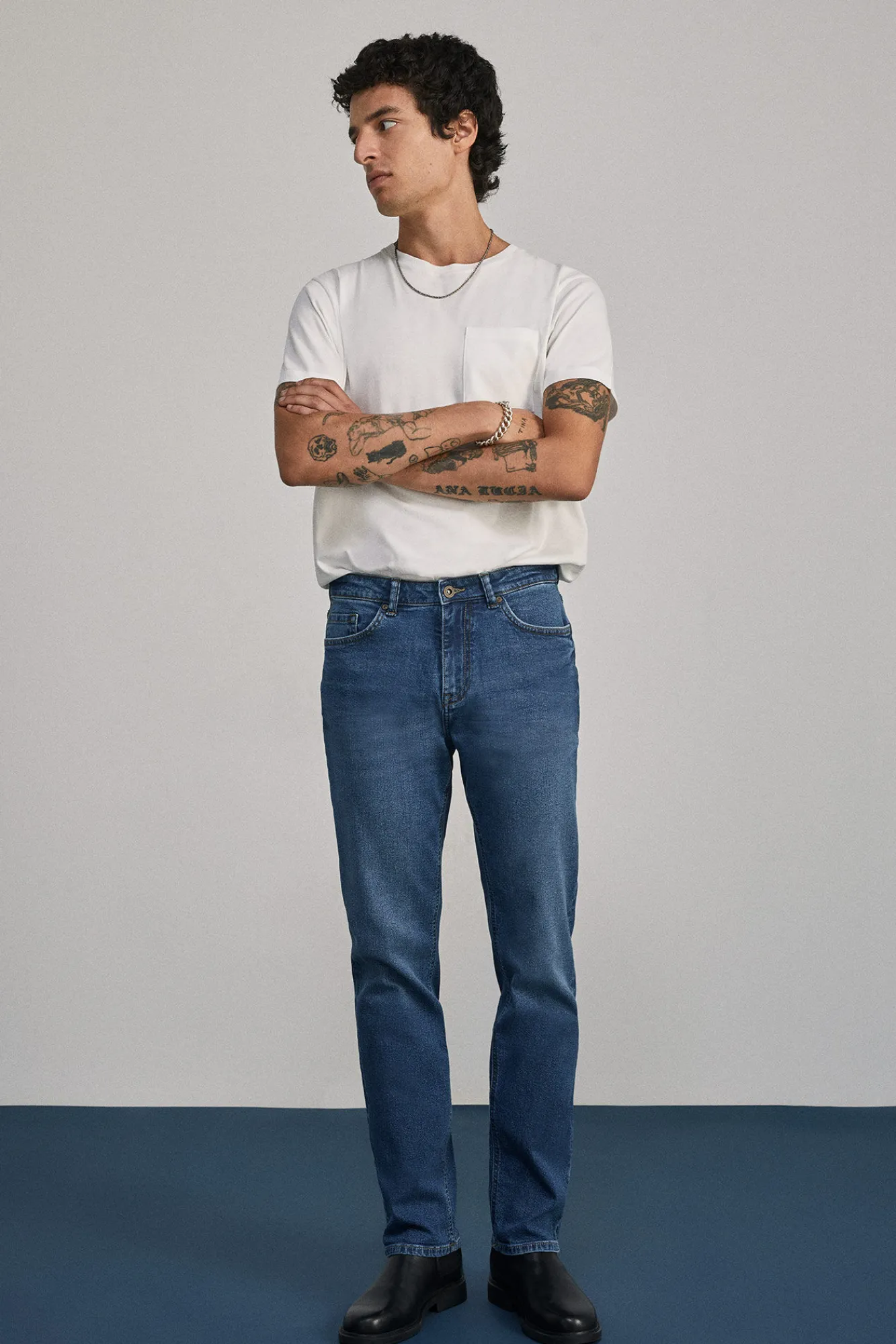 * Jeans Regular Lavado Medio Azul Medio New
