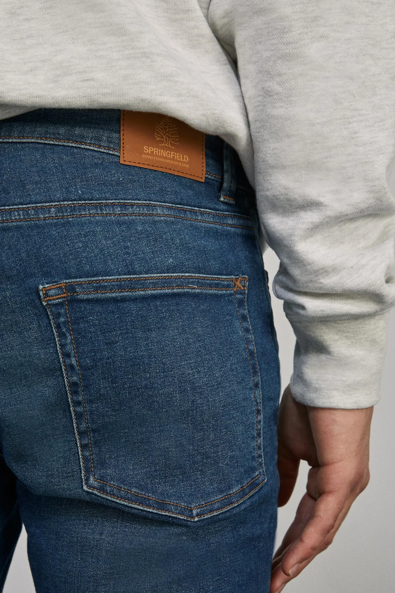 * Jeans Skinny Lavado Medio Oscuro Ensuciado Turquesa