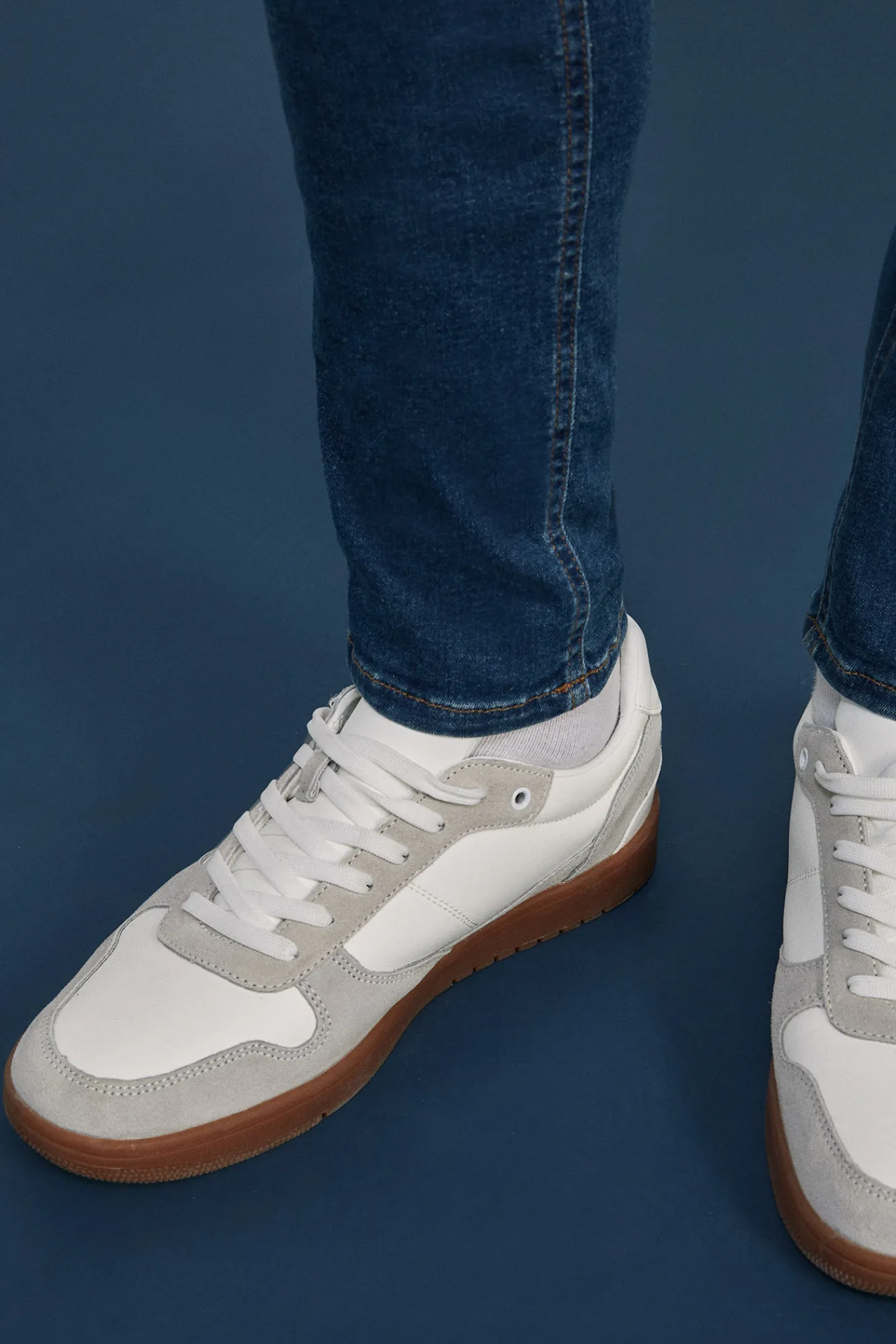 * Jeans Skinny Lavado Medio Oscuro Ensuciado Turquesa