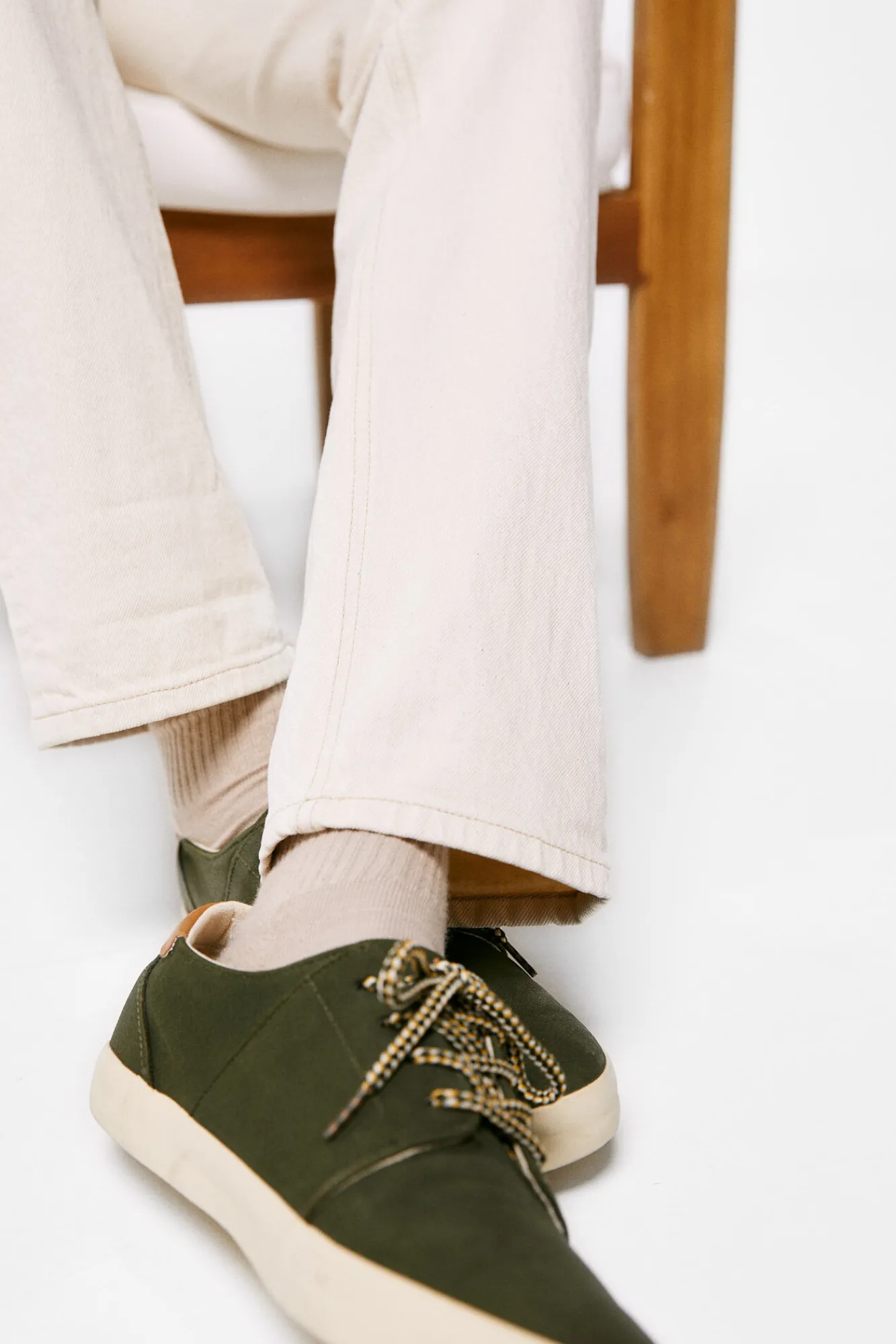 * Jeans Slim Crudo Lavado Estampado Fondo Blanco Outlet