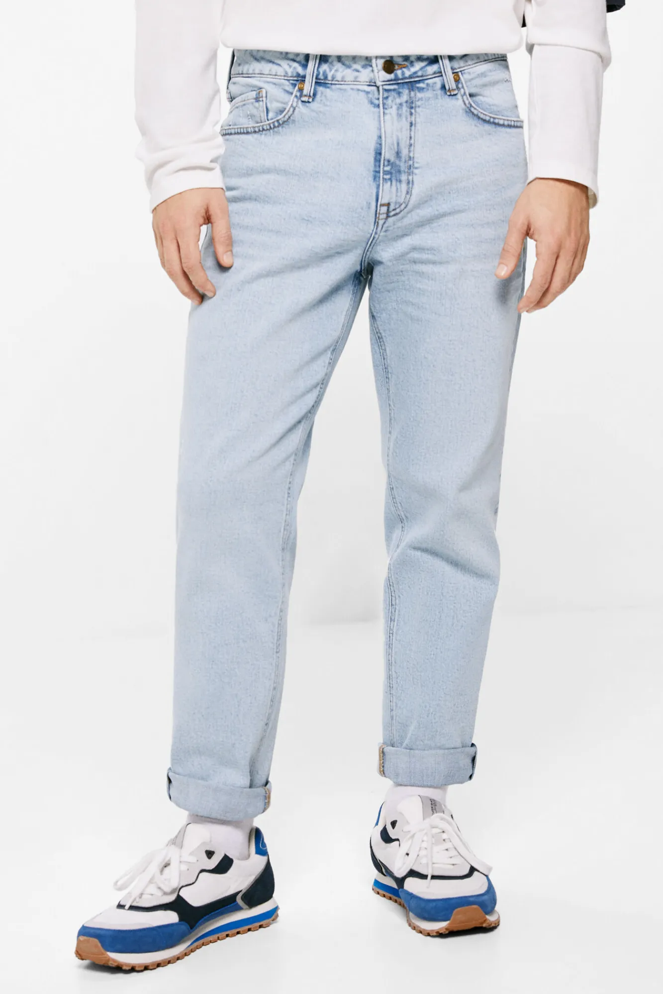 * Jeans Slim Straight Lavado Medio Claro Azul Medio Hot