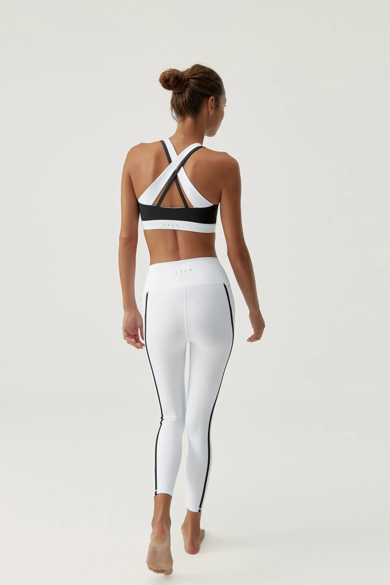Born Living Yoga Legging Hanae Black/White Blanco Hot