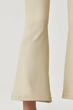 Born Living Yoga Legging Jin Flare Oat Milk Beige Sale