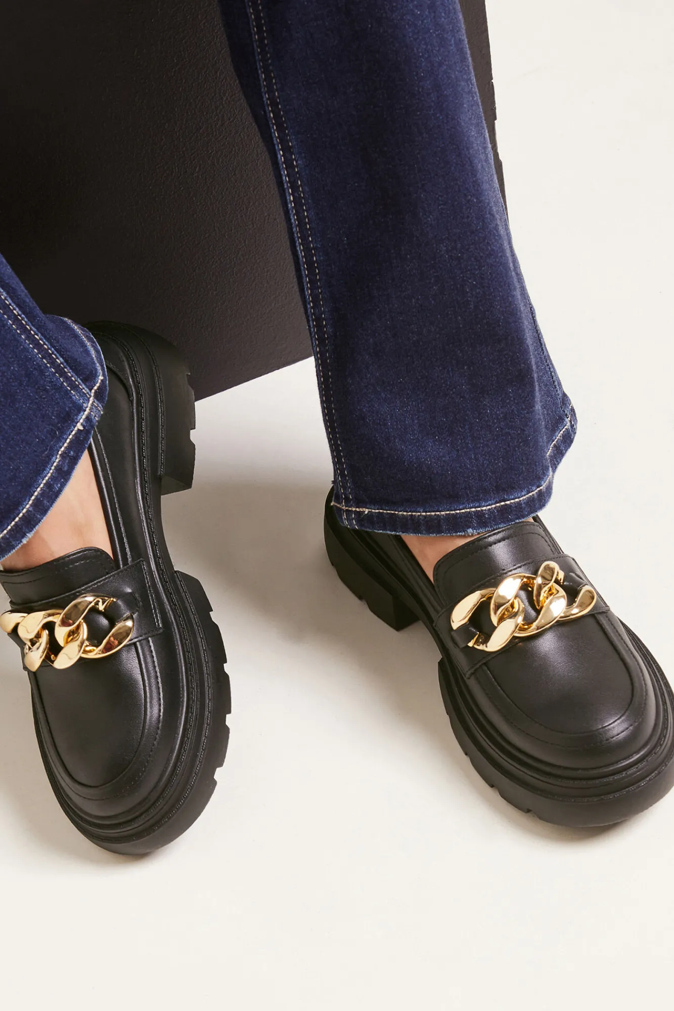 Pimkie Mocasines Polipiel Chunky Con Hebillas Doradas Negro Online