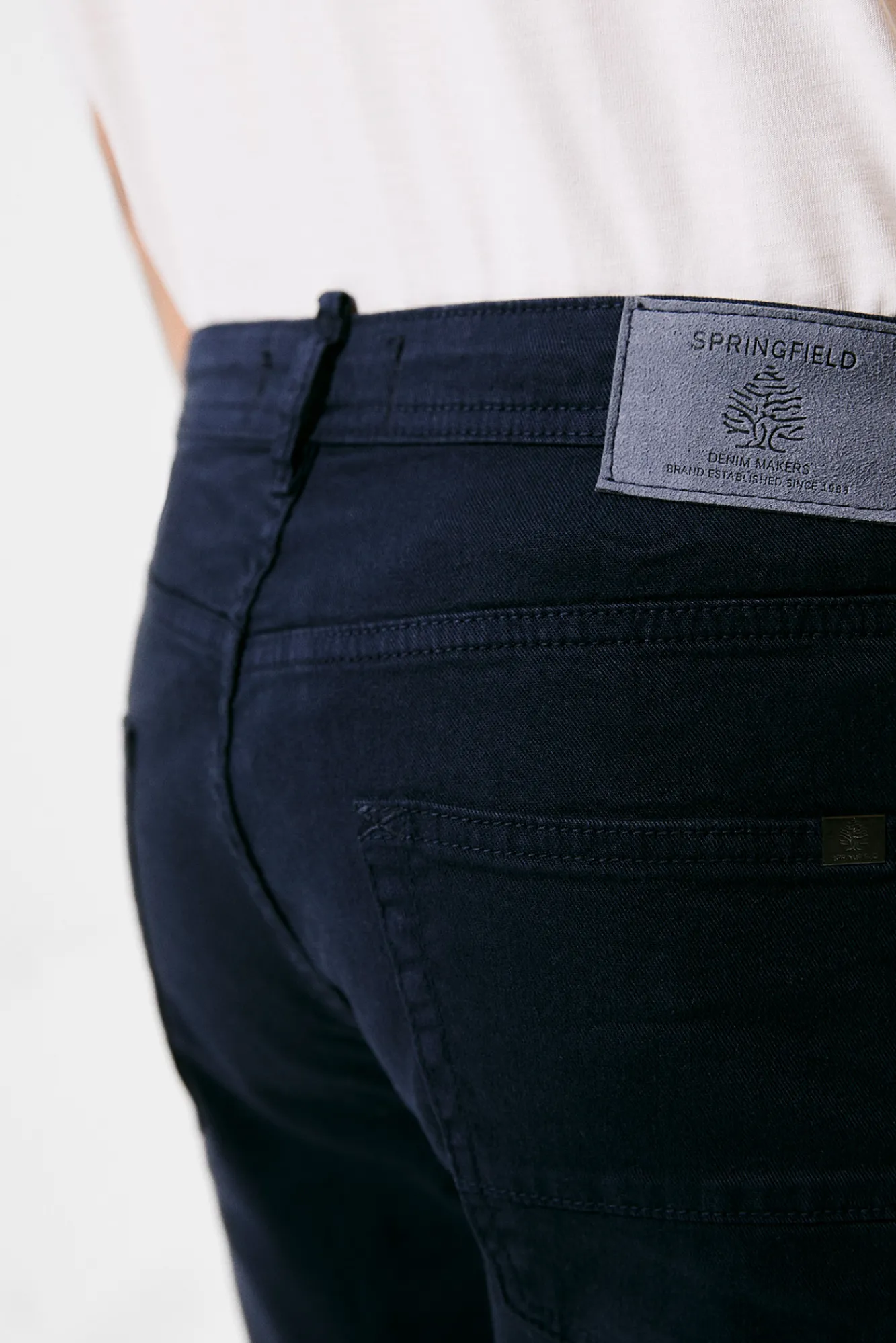 * Pantalon Slim 5 Bolsillos Color Azul Oscuro Hot