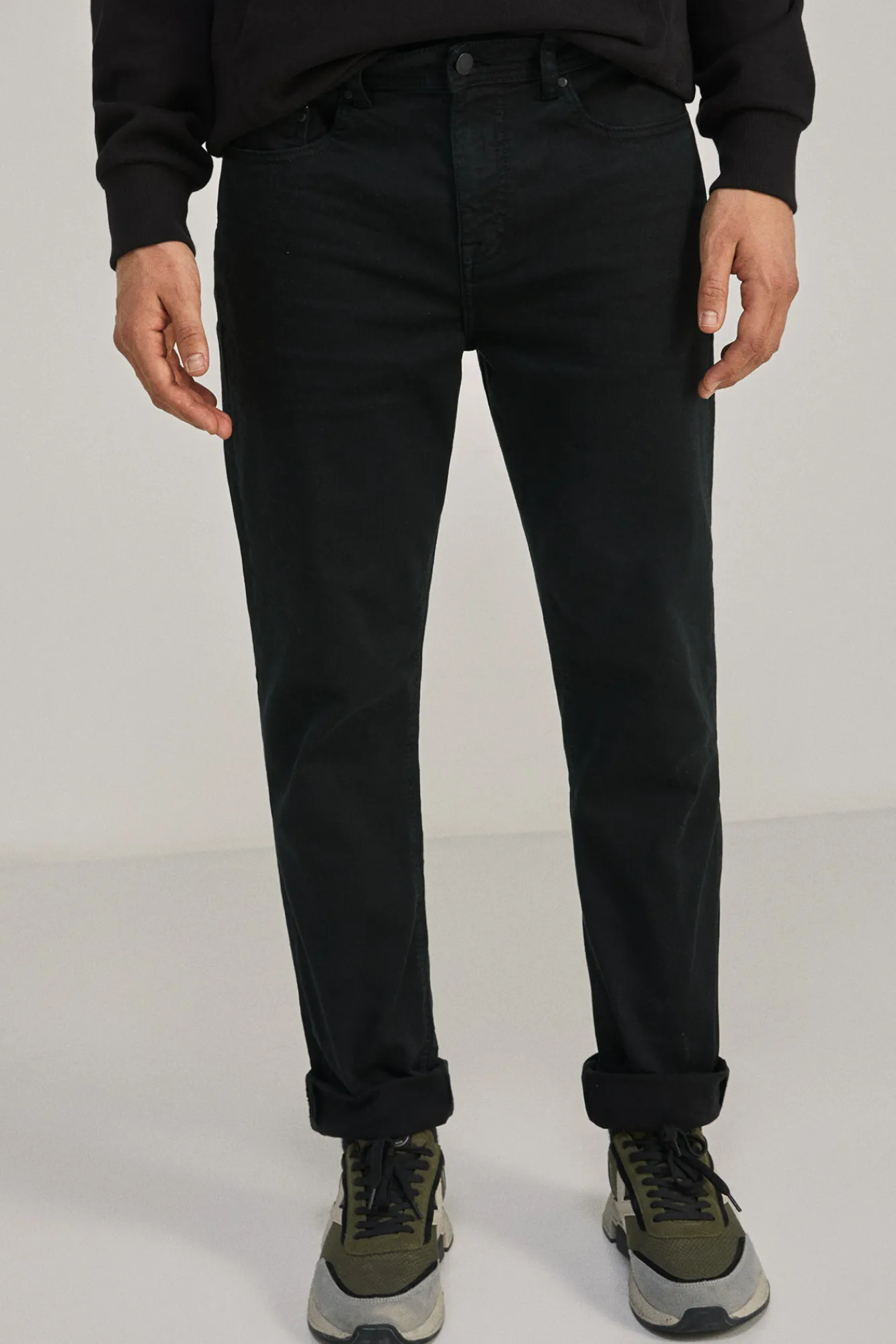 * Pantalon Slim 5 Bolsillos Color Negro New
