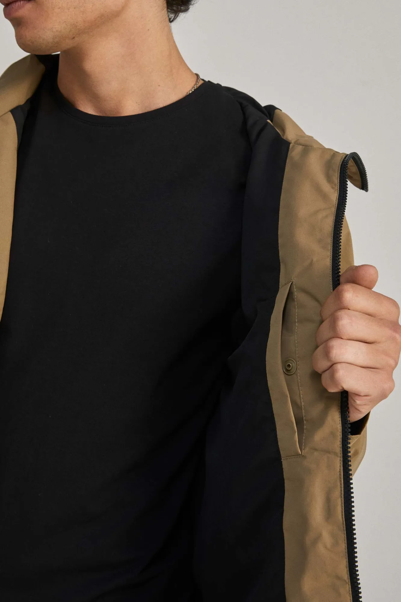 * Parka Tecnica Capucha Beige Online