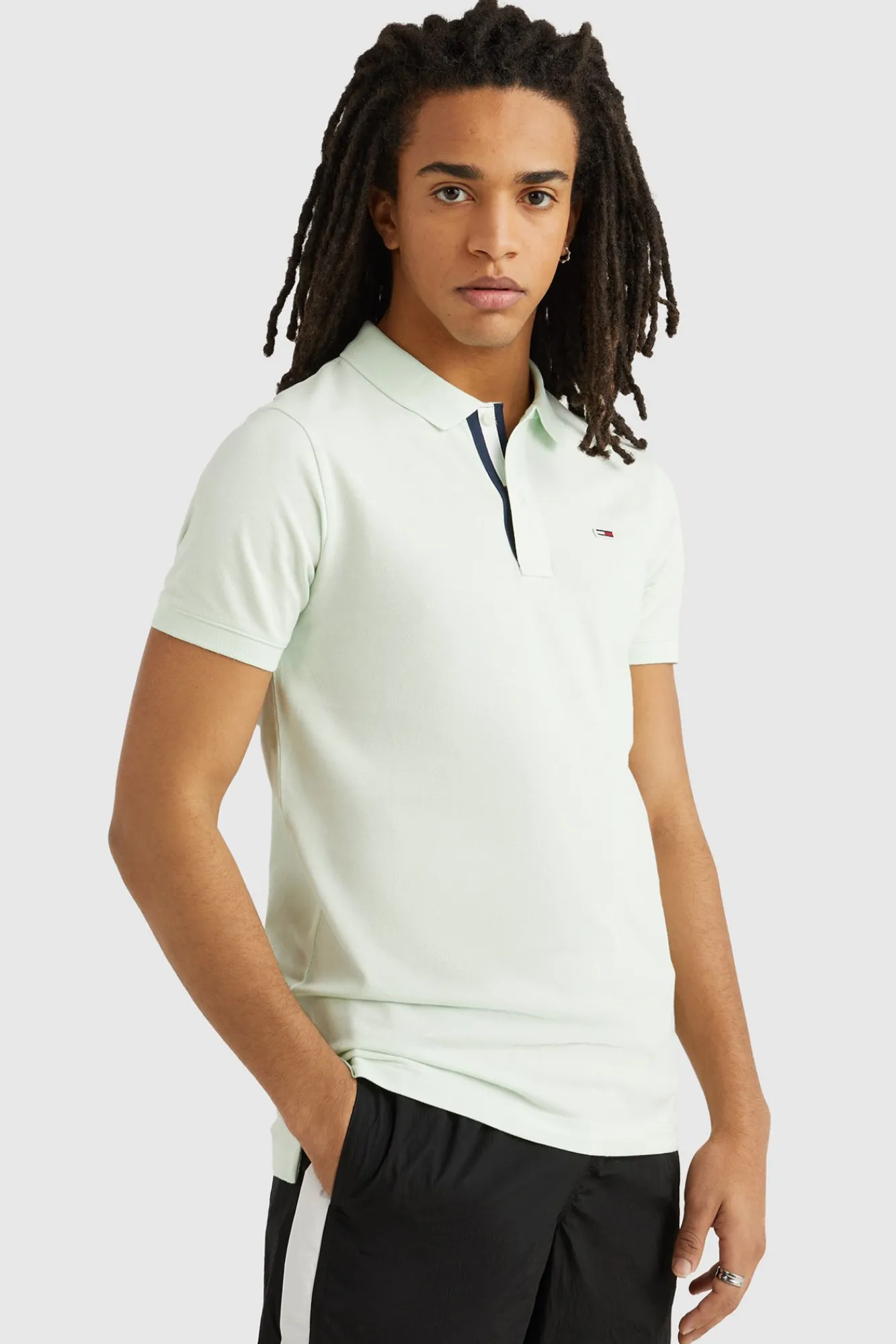 Tommy Jeans Polo De Hombre De Manga Corta . Verde Hot