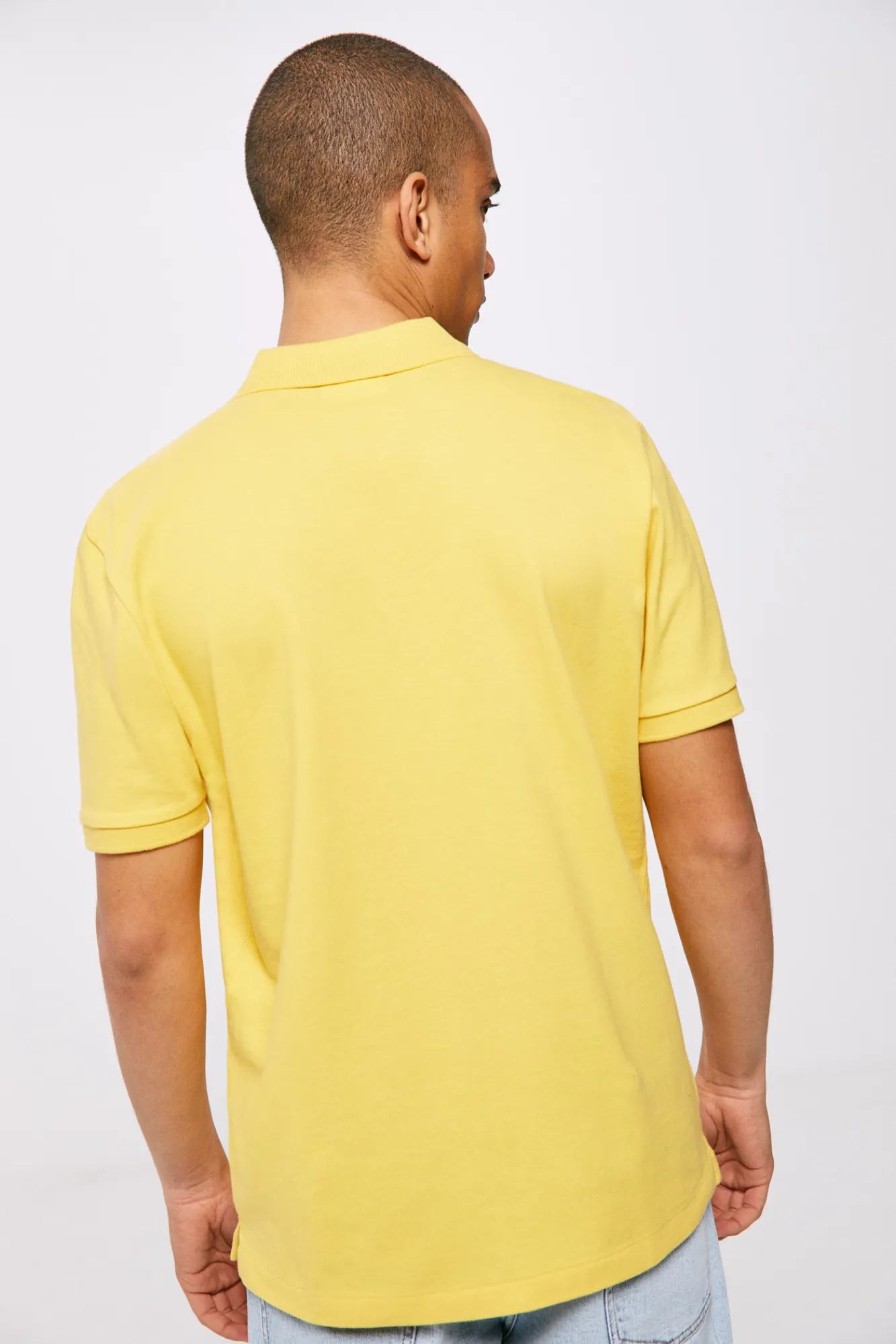 * Polo Pique Basico Dorado Outlet