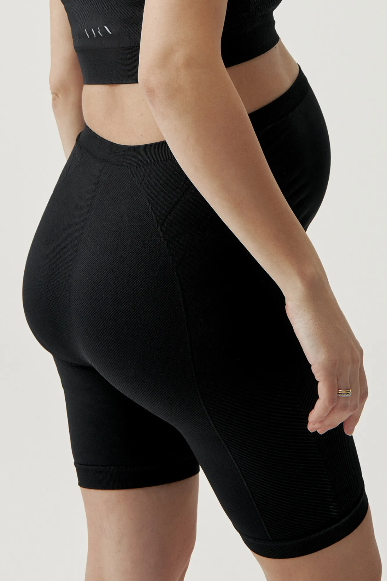Born Living Yoga Short Mere Black Negro New