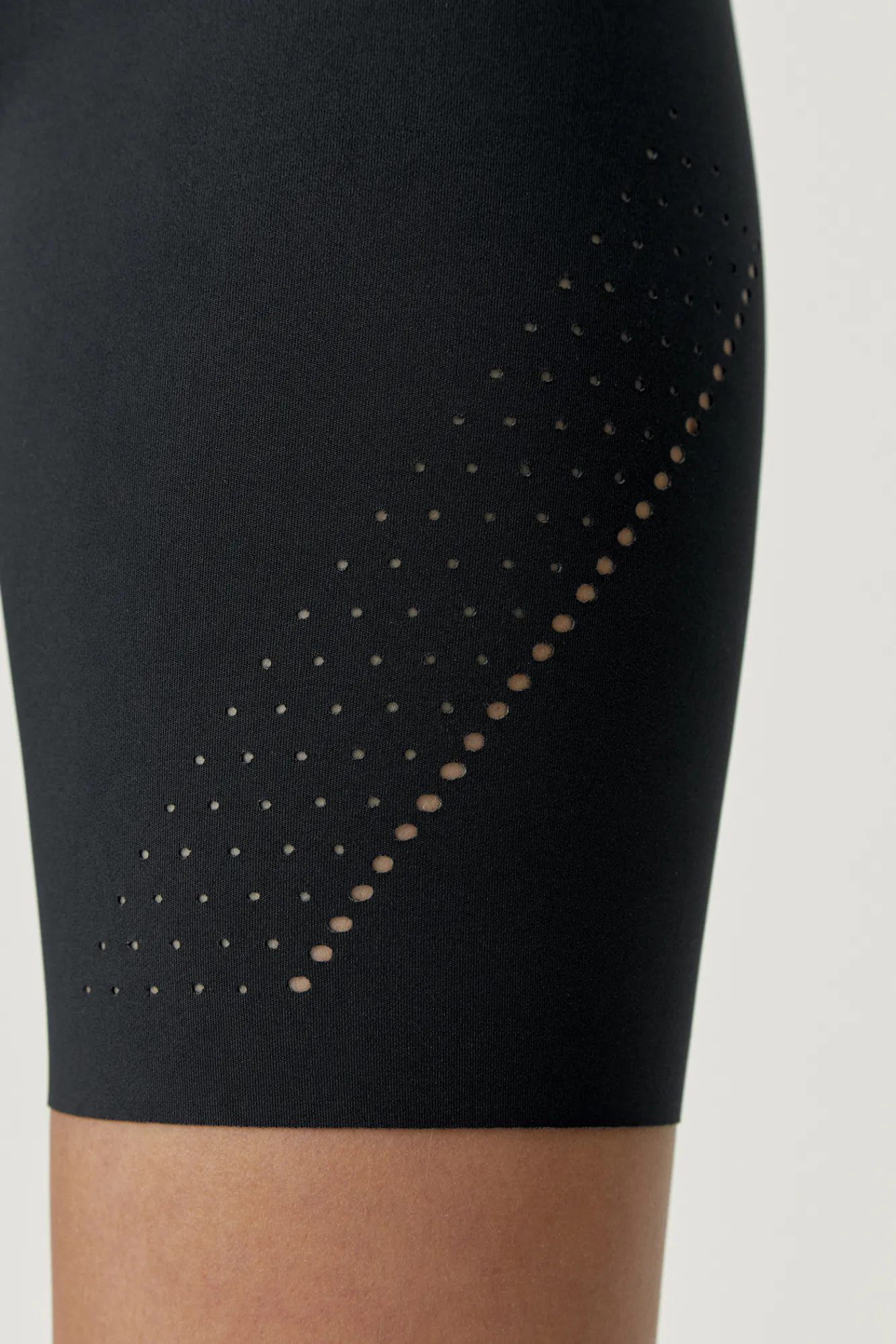 Born Living Yoga Short Soata Black Negro Clearance