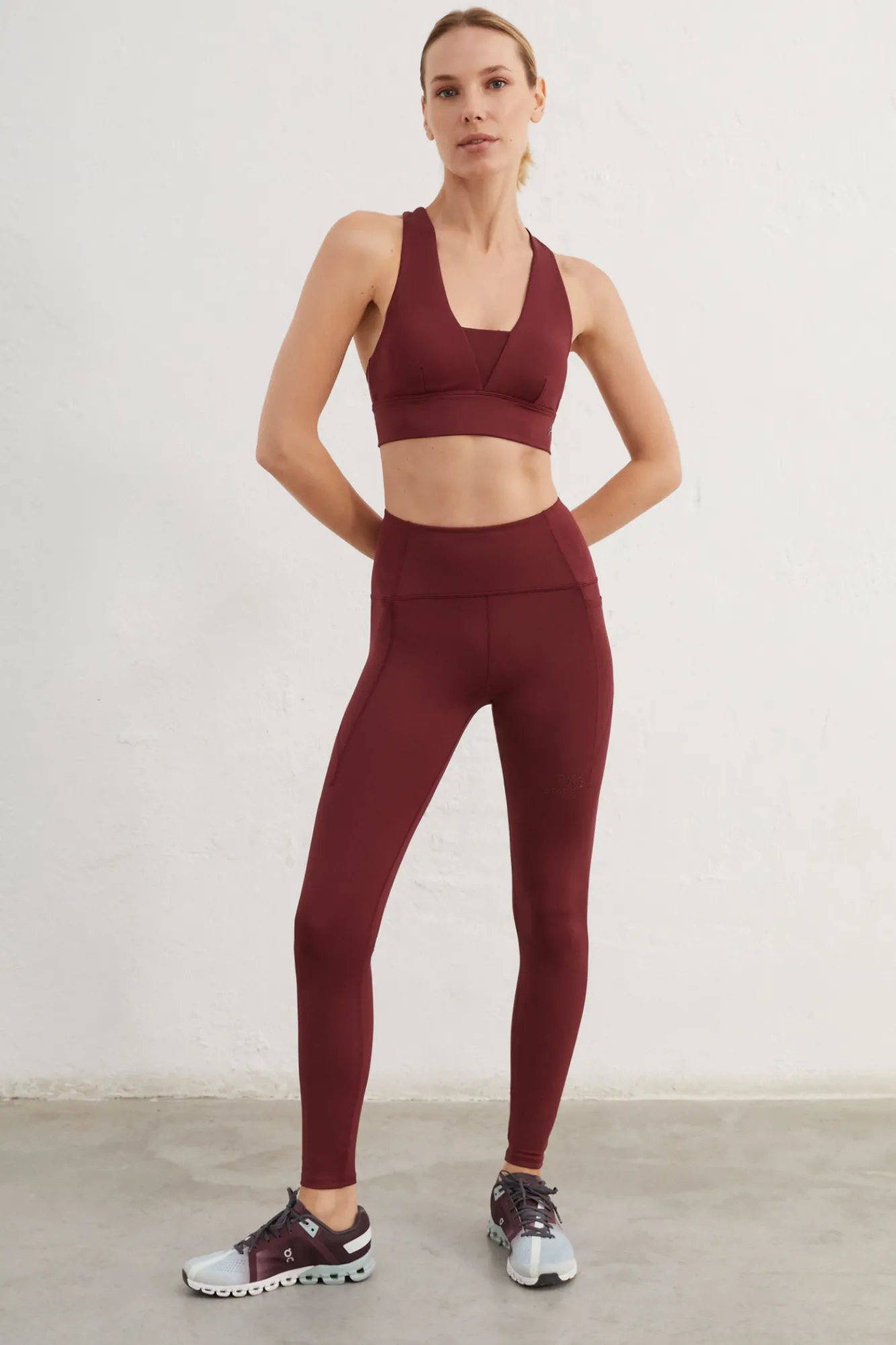 Dash and Stars Sujetador Deportivo Granate 4D Stretch Estampado Outlet