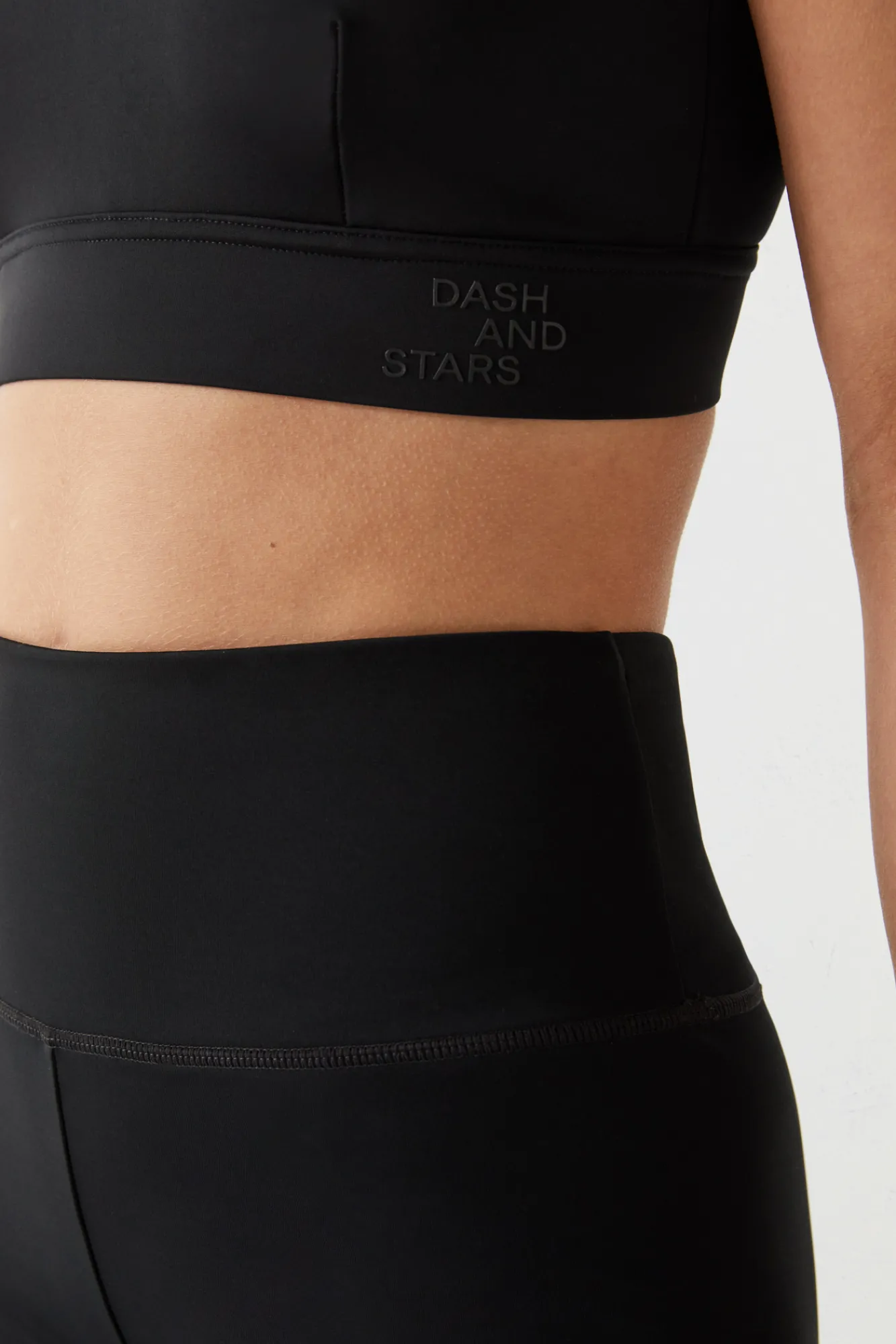 Dash and Stars Top Deportivo Collagen Feel Negro Sale