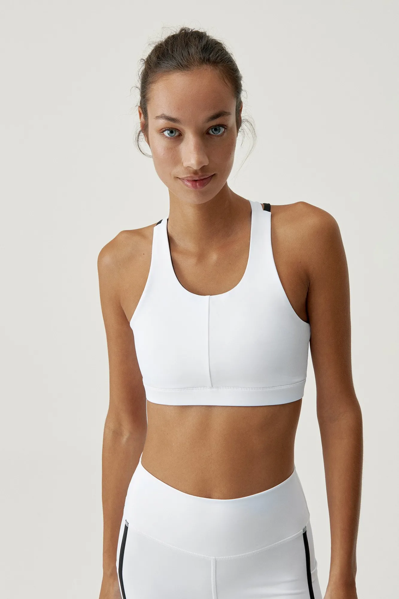 Born Living Yoga Top Hanae Black/White Negro Clearance