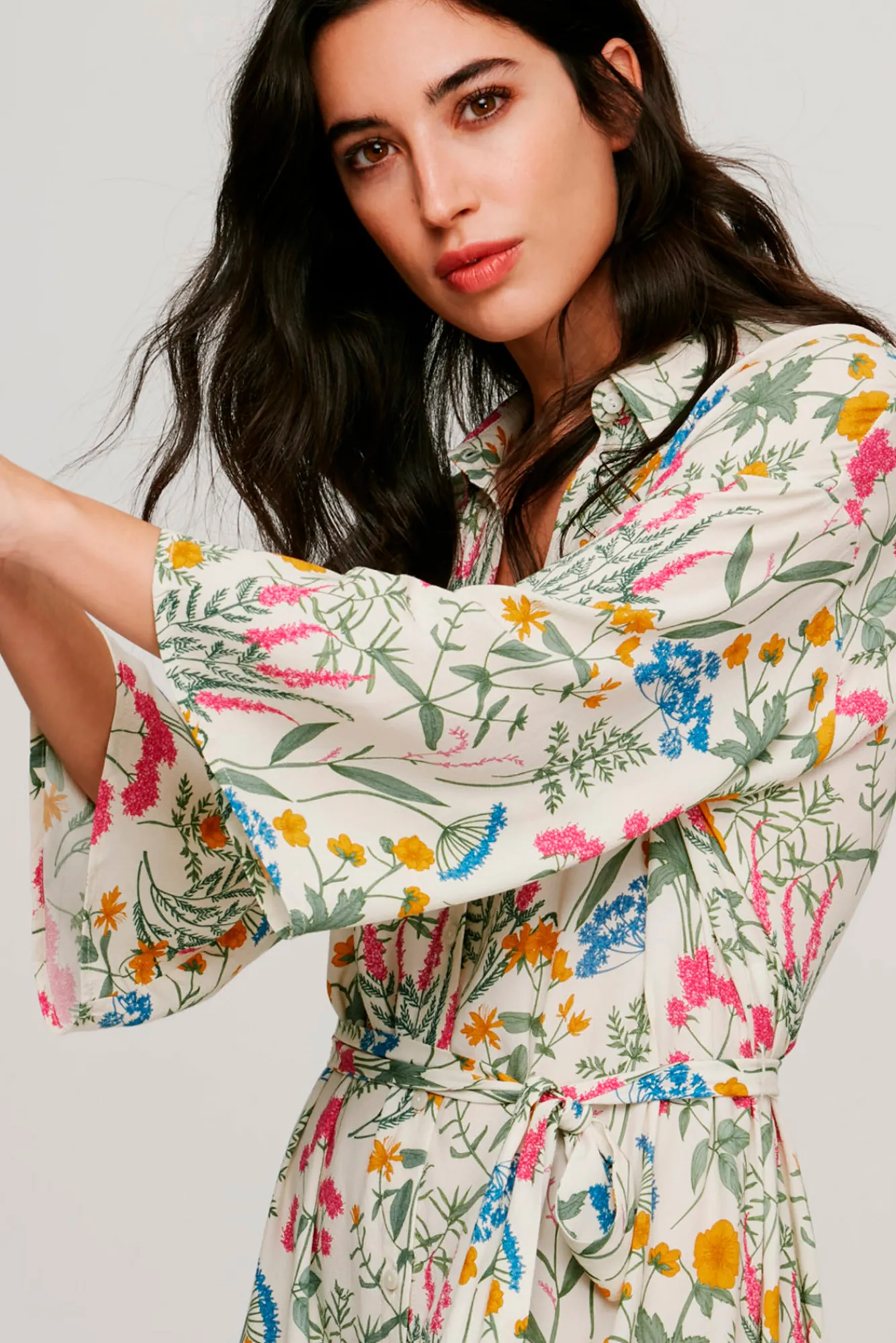 Vila Vestido Camisero Floral Gris