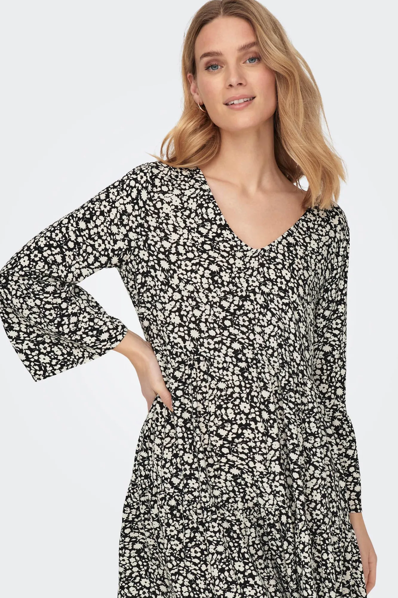 JDY Vestido Corto Cuello V Negro