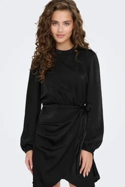 Only Vestido Corto Satinado Negro Hot