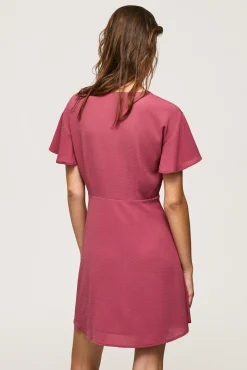 Pepe Jeans Vestido Manga Corta Con Cuello Pico. Vino