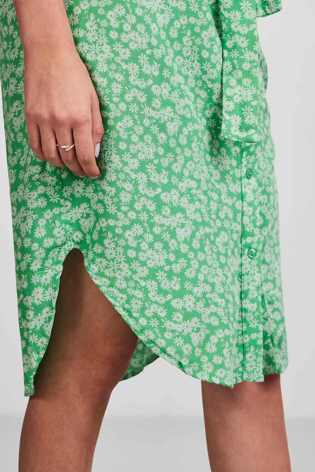 Pieces Vestido Midi Camisero. Verde Best